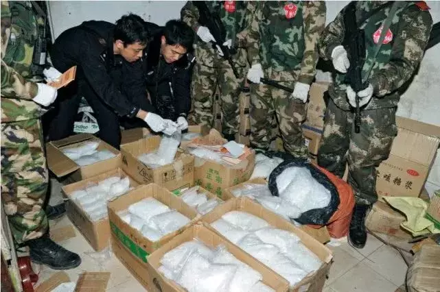 第一制毒村的覆灭,终于被拍成一部超级写实的国产剧