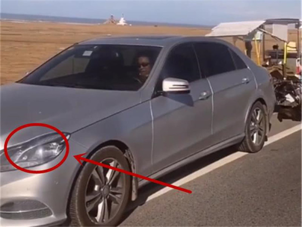 又一网红“假徒步”游川藏线，开着奔驰豪车享