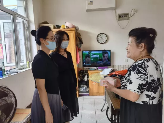 超温暖~“爱心牌”月饼让这个中秋情味儿十足