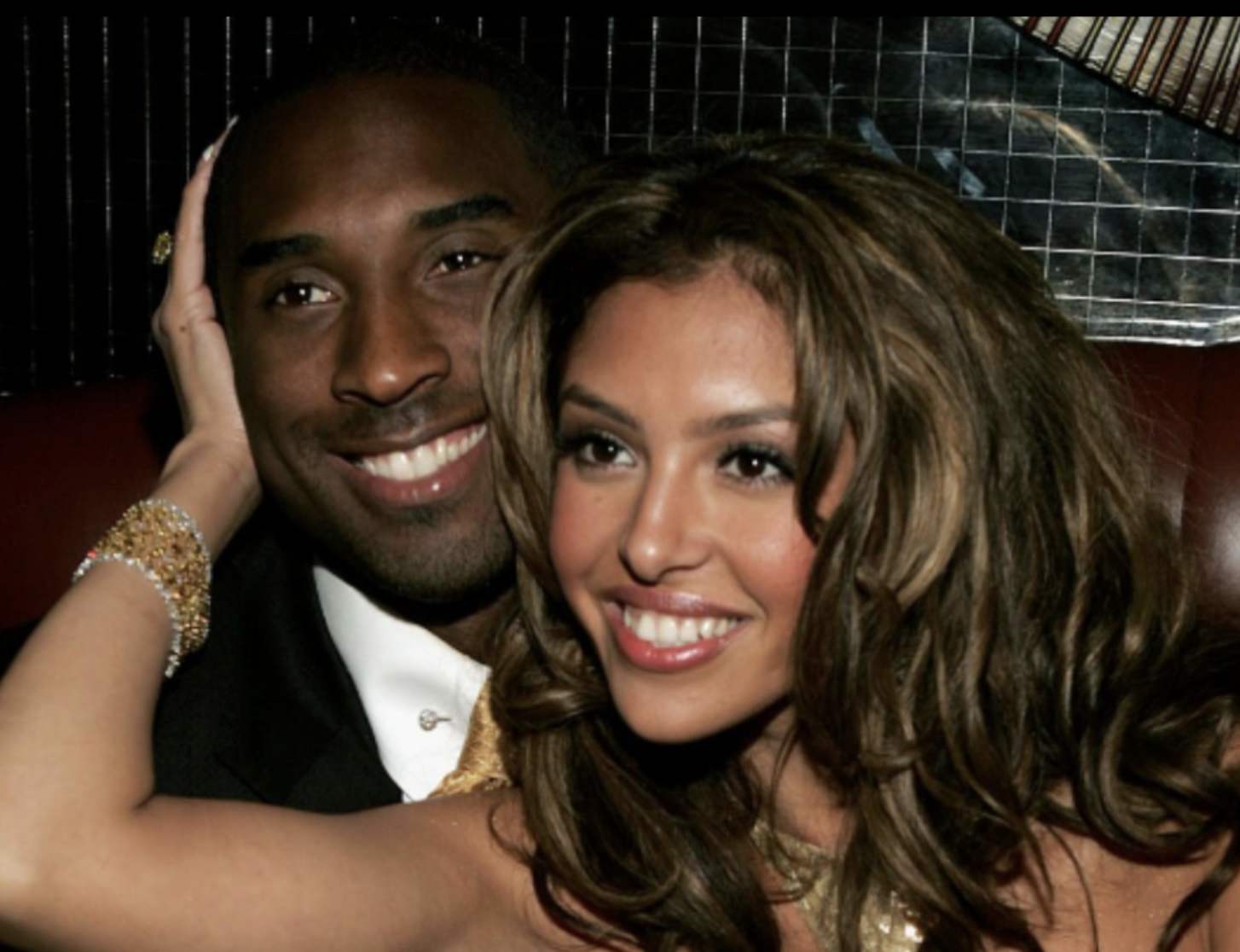 科比仅去世5个月，这两位NBA名人堂成员，就多次