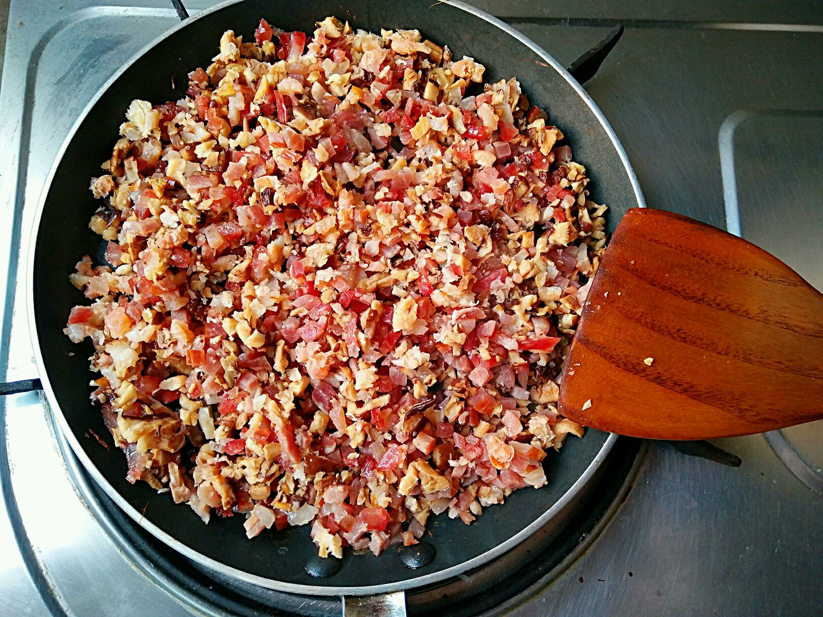 廣式蘿蔔糕，鹹甜軟糯、美味營養高，做法簡單，分分鐘就能學會