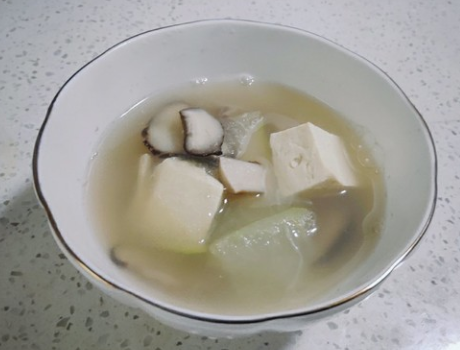 图片[1]-冬瓜豆腐煮汤做法简单成本低一锅不到3块钱上桌吃嗨了-起舞食谱网