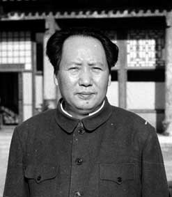 文运昌：同样是毛主席的亲属，别人为革命献出生命，他却被撵回家