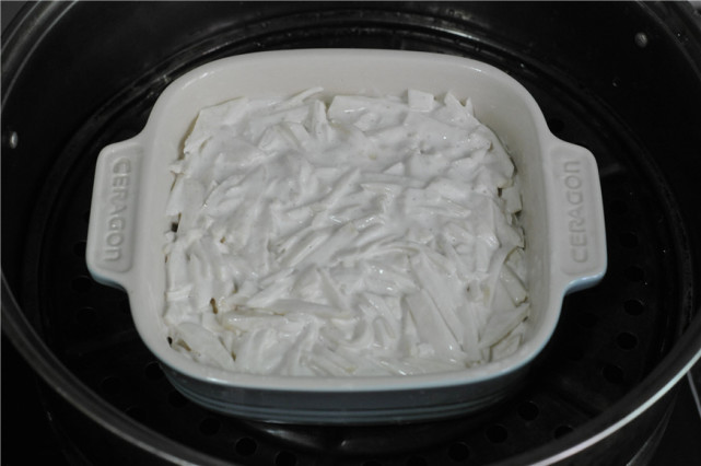 秋天芋头大上市，多给孩子吃！不炒也不煮，做成早餐香软绵糯