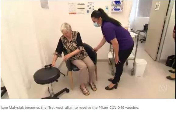 澳总理莫里森直播接种！85岁老人成为澳洲第一个打疫苗的人