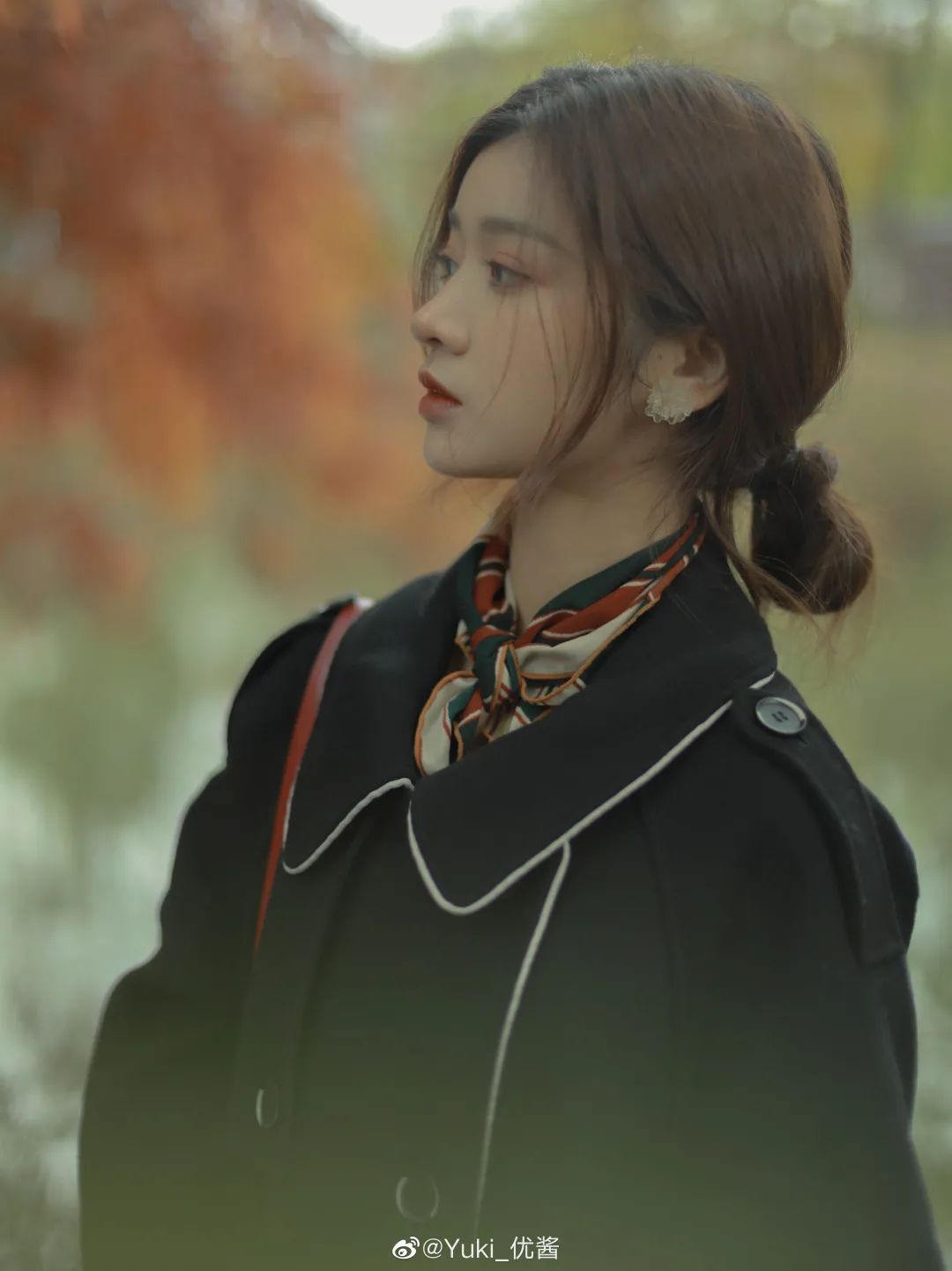 别再“披头散发”了！这4款冬季发型才够美够撩