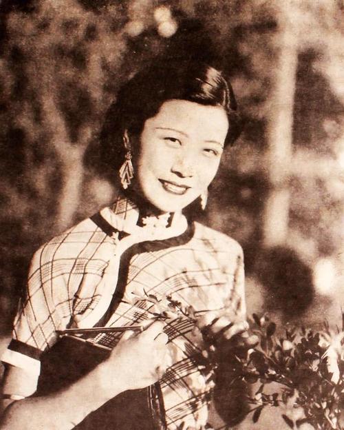 阮玲玉临终前有多惨：丈夫掌掴，自己喝毒粥，