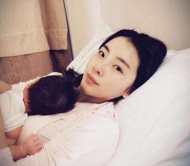 10位女星生完娃晒照：有人素颜能打，有人颜值暴