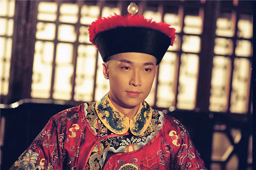 《鹿鼎记》10位主演近况：男三离婚4次，“二老