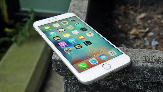 iPhone6S Plus：很抱歉，今年得說一聲再見了