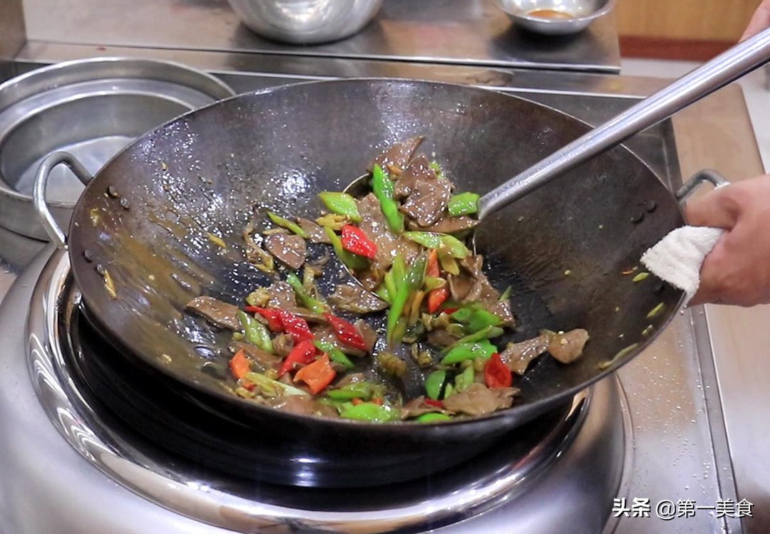 图片[10]-【青椒猪肝】做法步骤图 厨师长教你鲜嫩不腥技巧 学会在家做-起舞食谱网