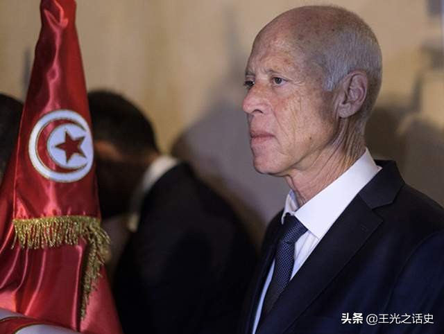 10年了，阿拉伯之春后的突尼斯为什么越混越差？