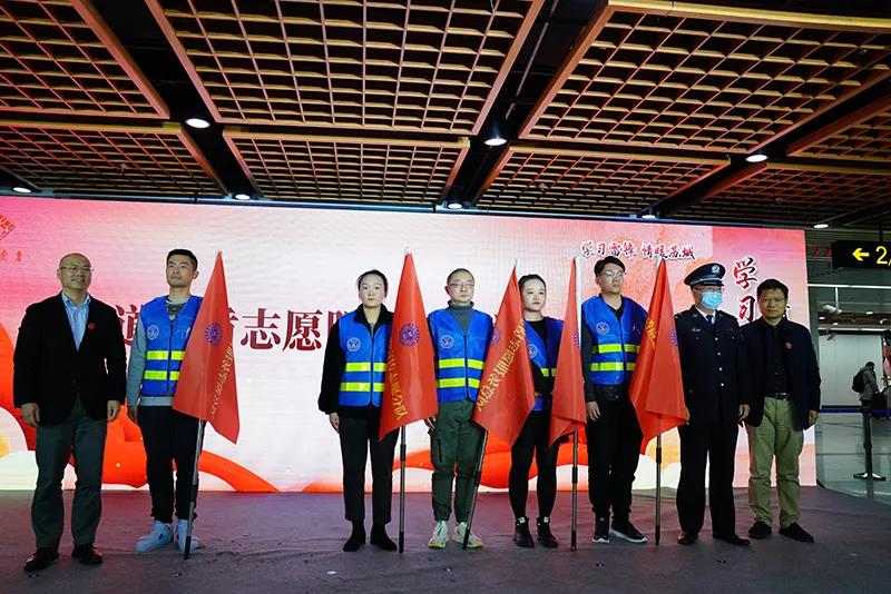 汇聚更多社会爱心力量 苏州轨道蓝盾志愿服务总队成立