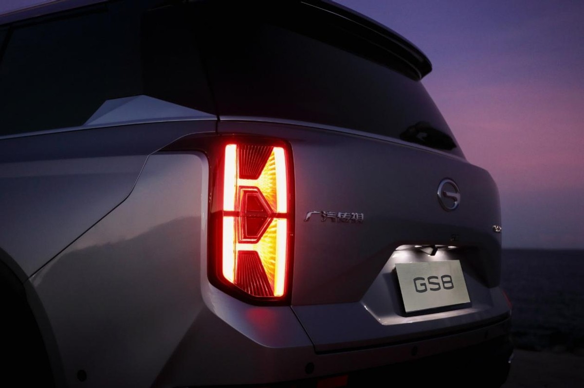 广汽传祺全新第二代GS8正式发布，全面越级品质值得期待