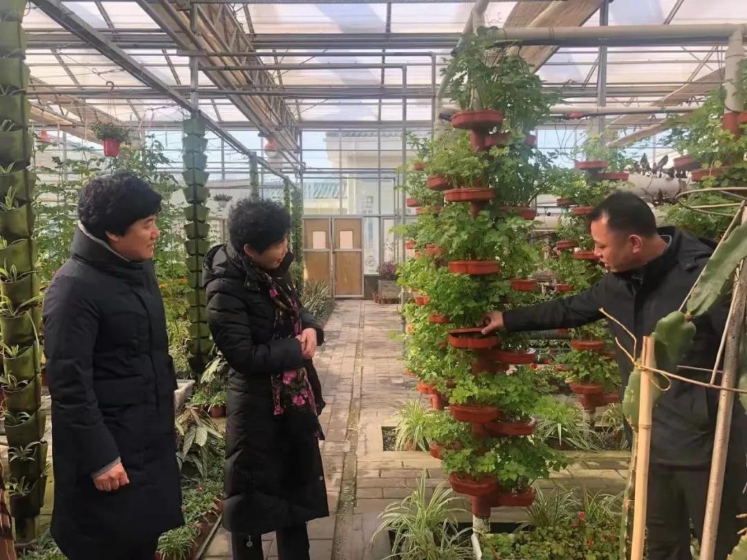 【料峭寒冬  爱心送暖】甘肃妇女儿童发展基金会携手爱心企业为我市捐赠健康皂露