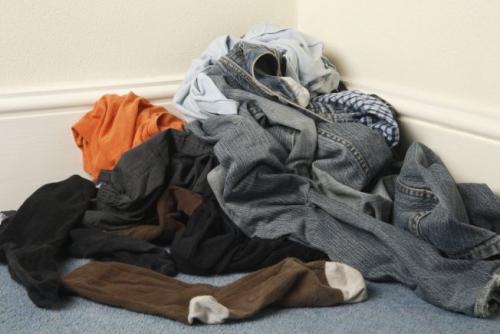快趁假期整理一下衣柜吧！利用好你的废旧衣物能对环境有大帮助