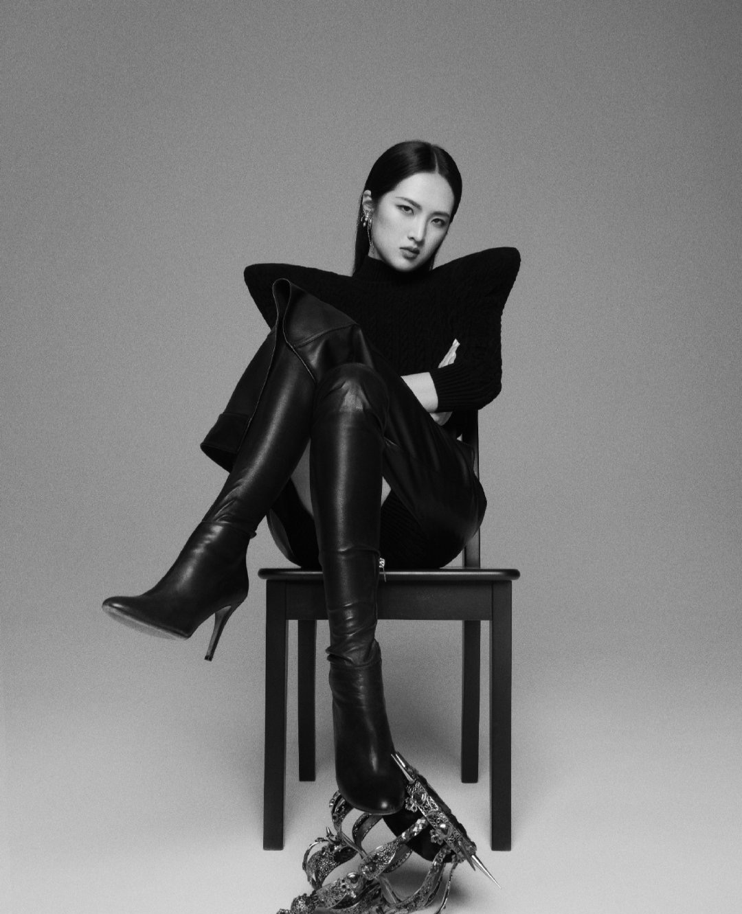 姚安娜入圈封面曝光，全身上下尽显富贵，为何出道就惹群嘲？