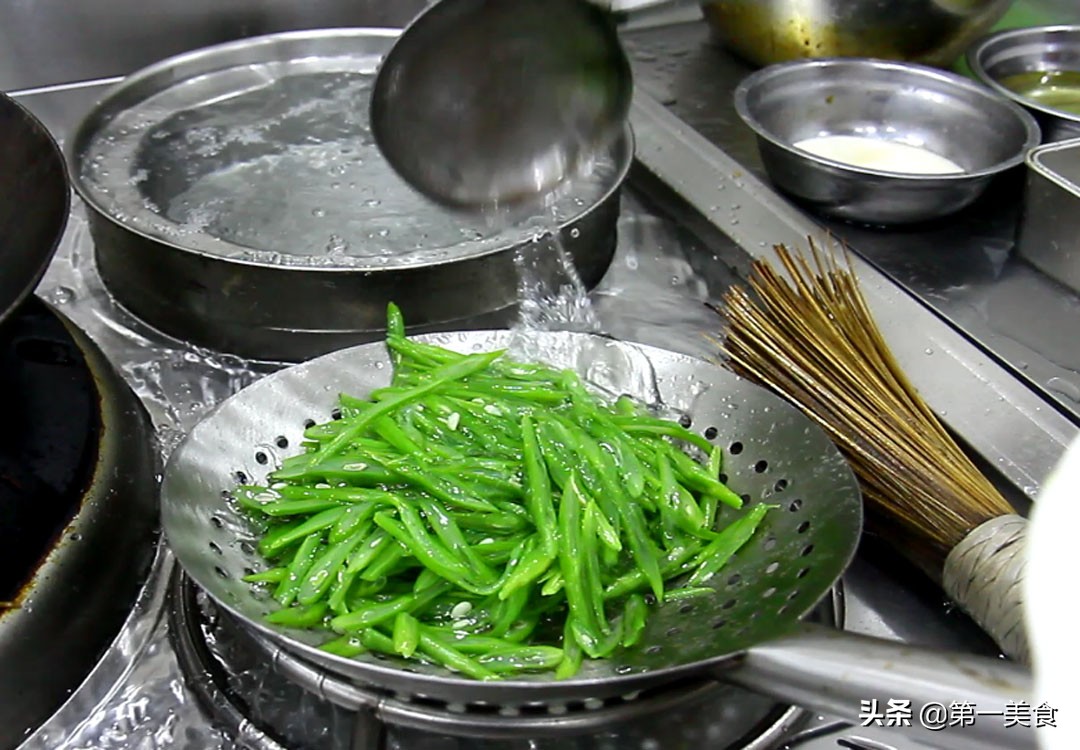 图片[5]-麻椒扁豆的做法 麻味鲜香 好吃不腻又开胃-起舞食谱网