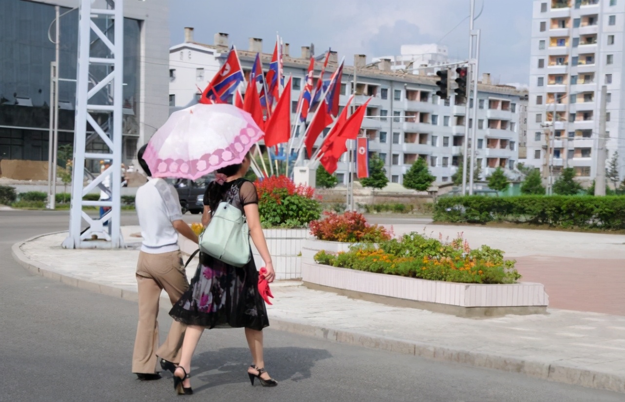 朝鲜女人为什么喜欢穿高跟鞋？