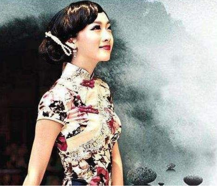 民国才女余美颜，写下日记《摩登情书》，28岁去