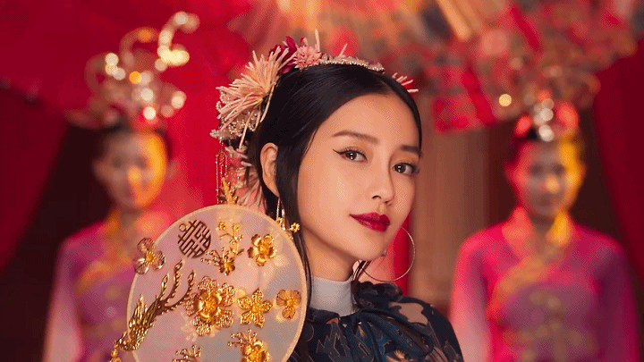 人民日报点名阿迪达斯辱华，杨幂杨颖等13位代言