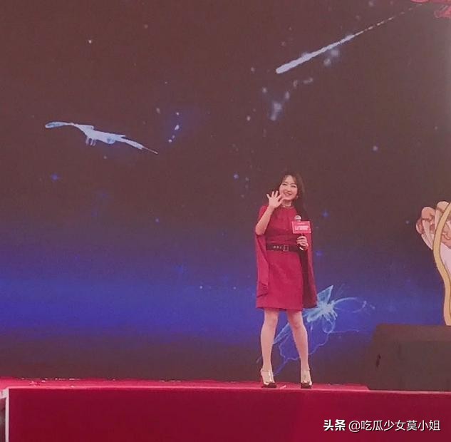 甜歌|杨钰莹也被誉为甜歌天后因一场恋爱事业尽毁 今参加《浪姐2》被打低分