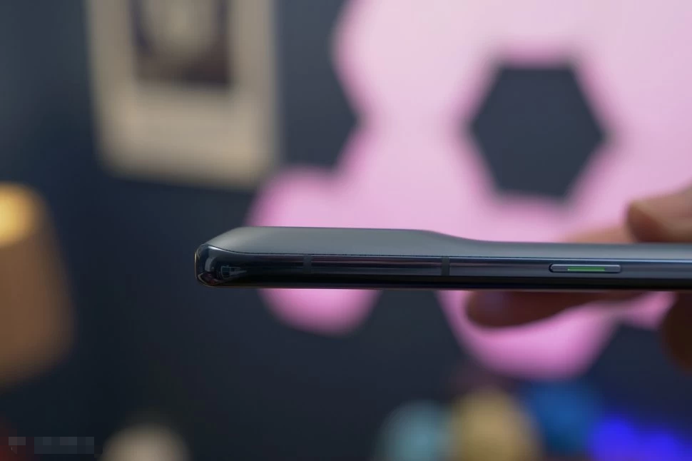 Oppo Find X3 Pro 评测：手机中的“显微镜”，放大功能离谱
