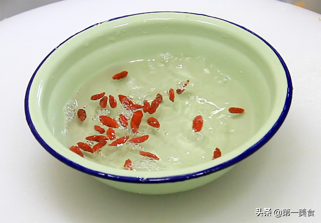图片[4]-【香菇白菜汤】做法步骤图 清淡养胃 喝两碗都不过瘾-起舞食谱网