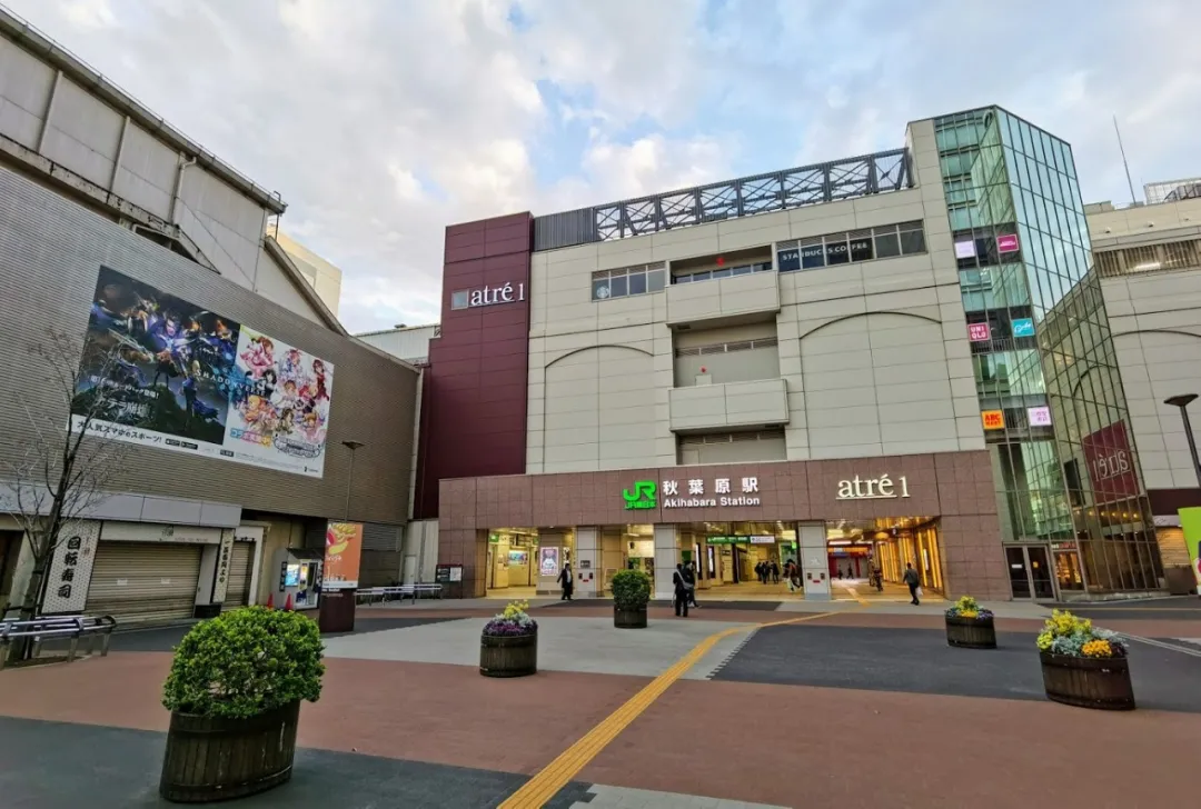 我在秋葉原世嘉2號館關店現場，見證疫情后蕭條的ACG聖地