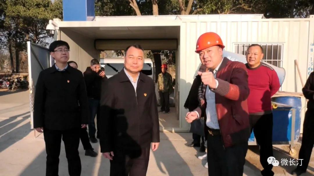 长汀县委书记廖深洪调研省、市重点项目建设推进情况