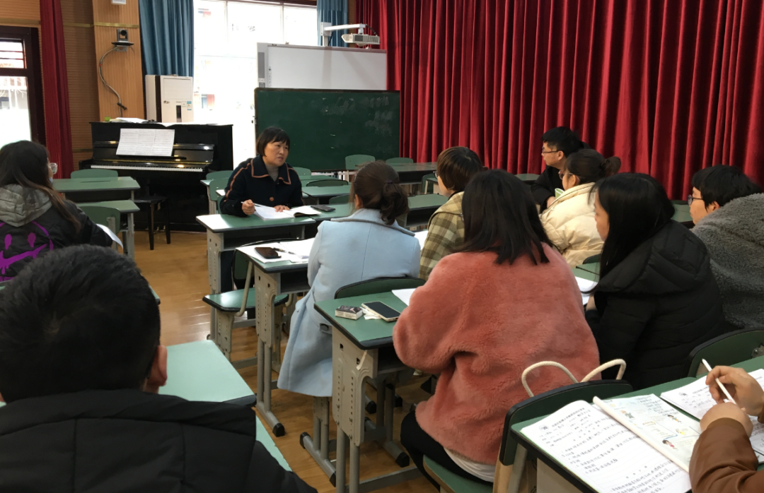 双流区彭镇小学严建琼名师工作室三月活动简报