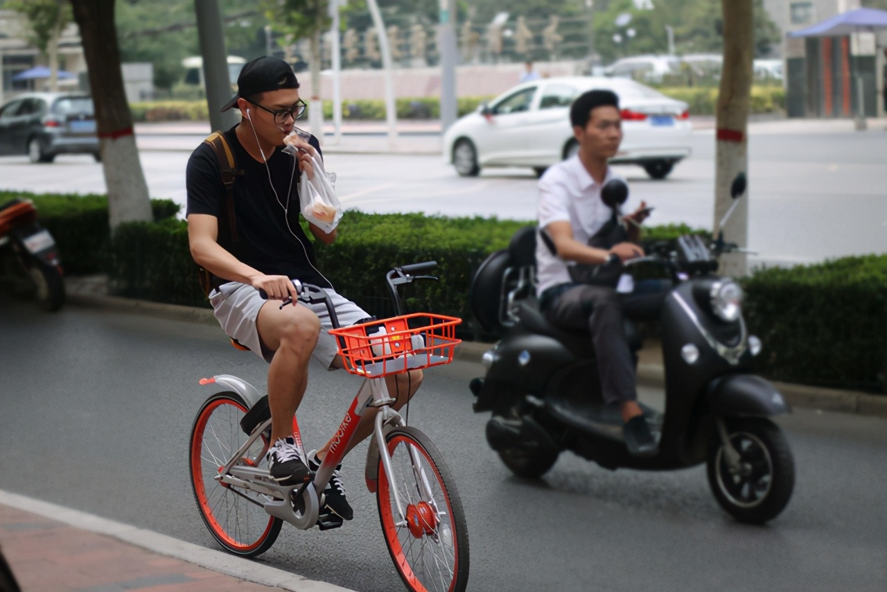 我国单身成年人高达2.4亿，相比职场男性，女性要付出更多