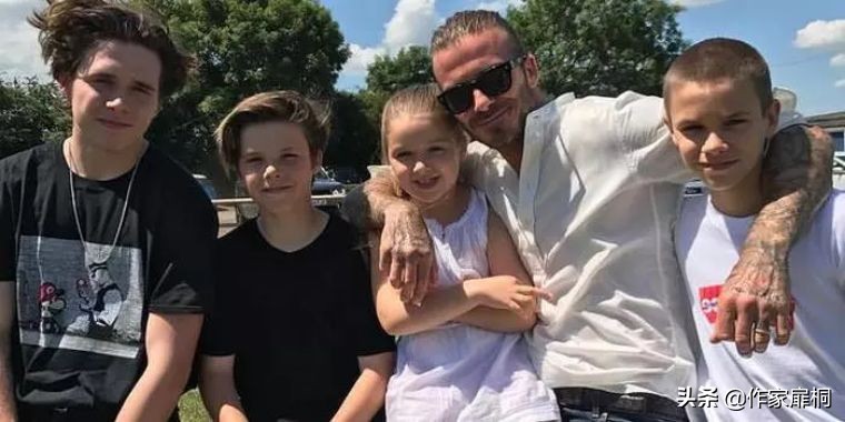 豪办3场婚礼，13枚婚戒，老公全球最帅，贝嫂维