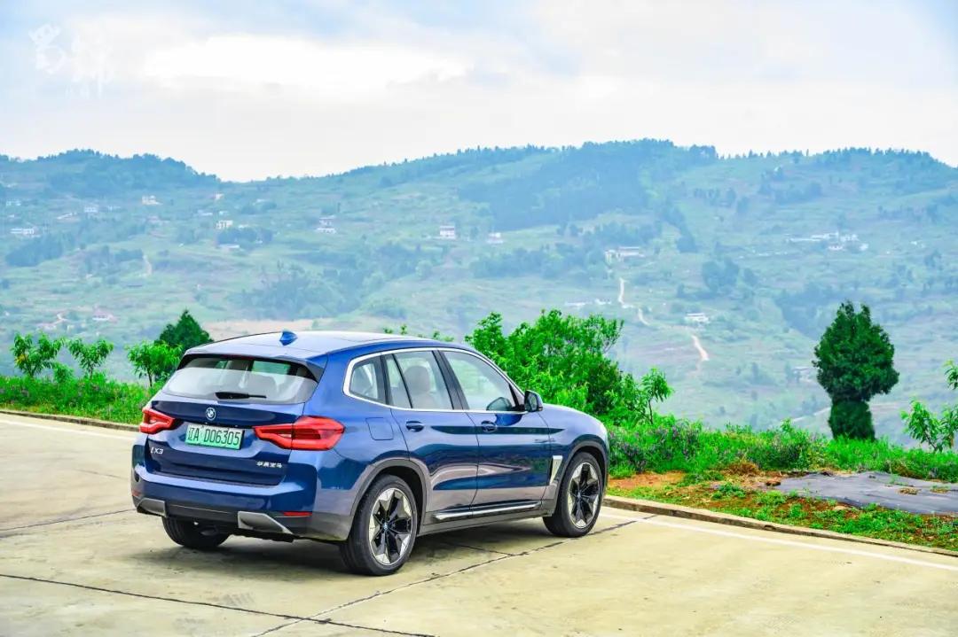 宁缺毋滥—试驾宝马iX3