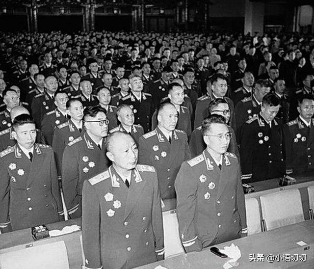 1955�����Σ�15λ�󽫺�ѡ�ˣ���ȥ���ϵ�10λ������5λ��˭