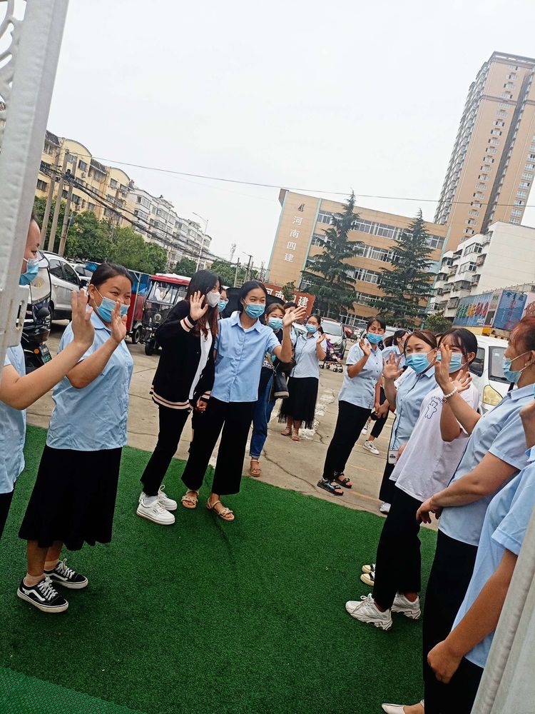 ����������ʵ��������ͯ�鸴ѧʱ�������������׶�԰��������