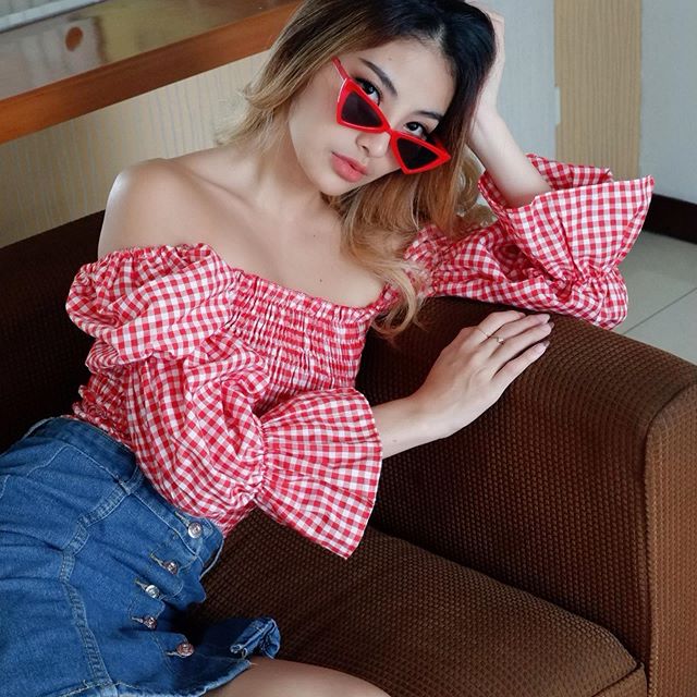 眼里有春天，心花才能怒放；胸中有大海，胸怀