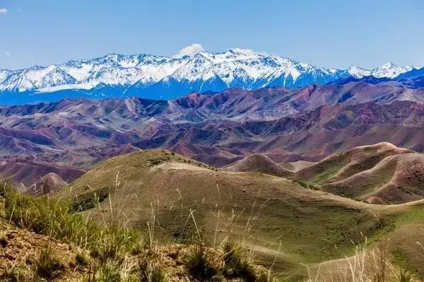 新疆旅游攻略，这8条路线，有生之年一定要去一次