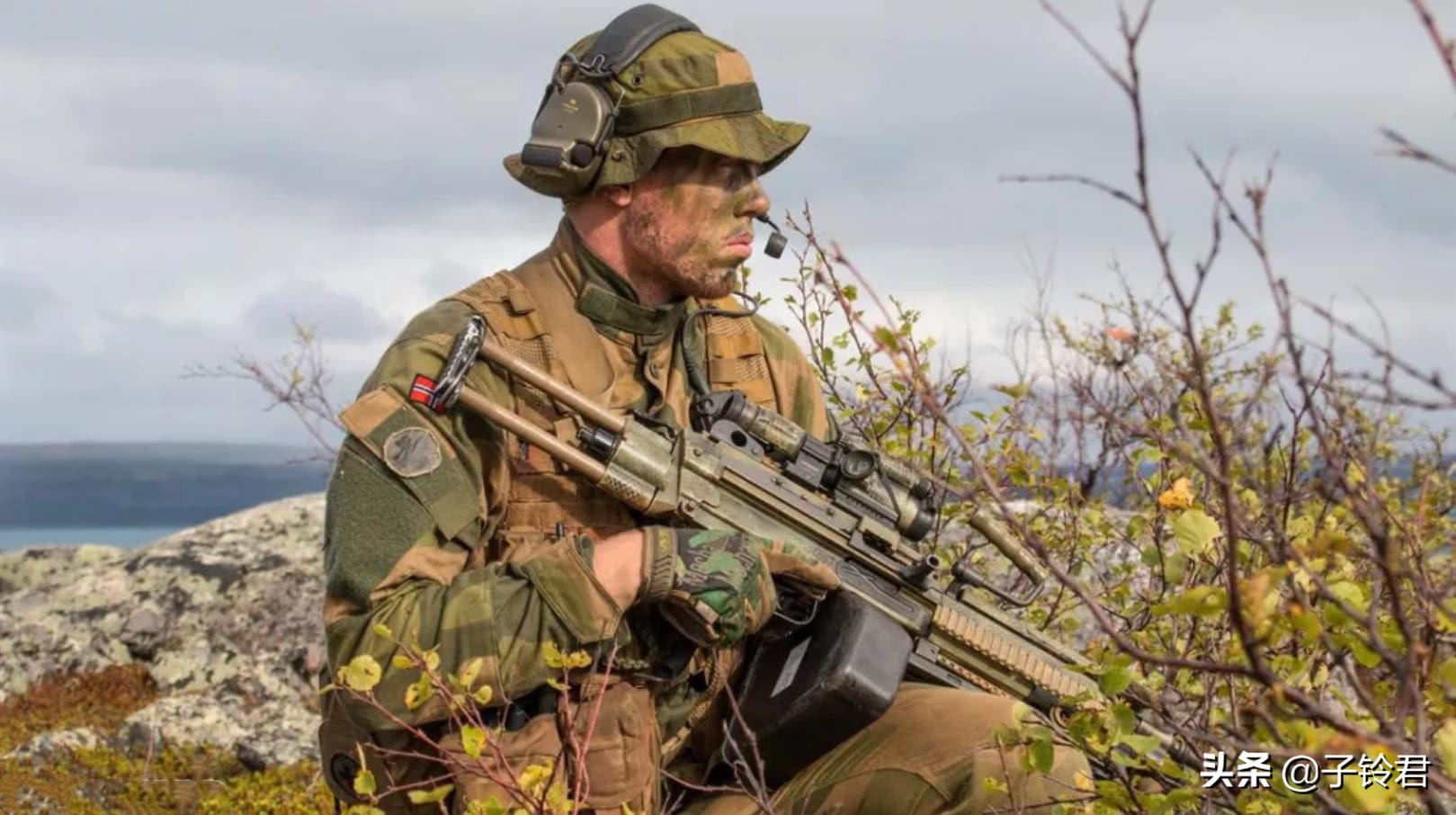 挪威特种部队演习，德国步枪比利时机枪，全员