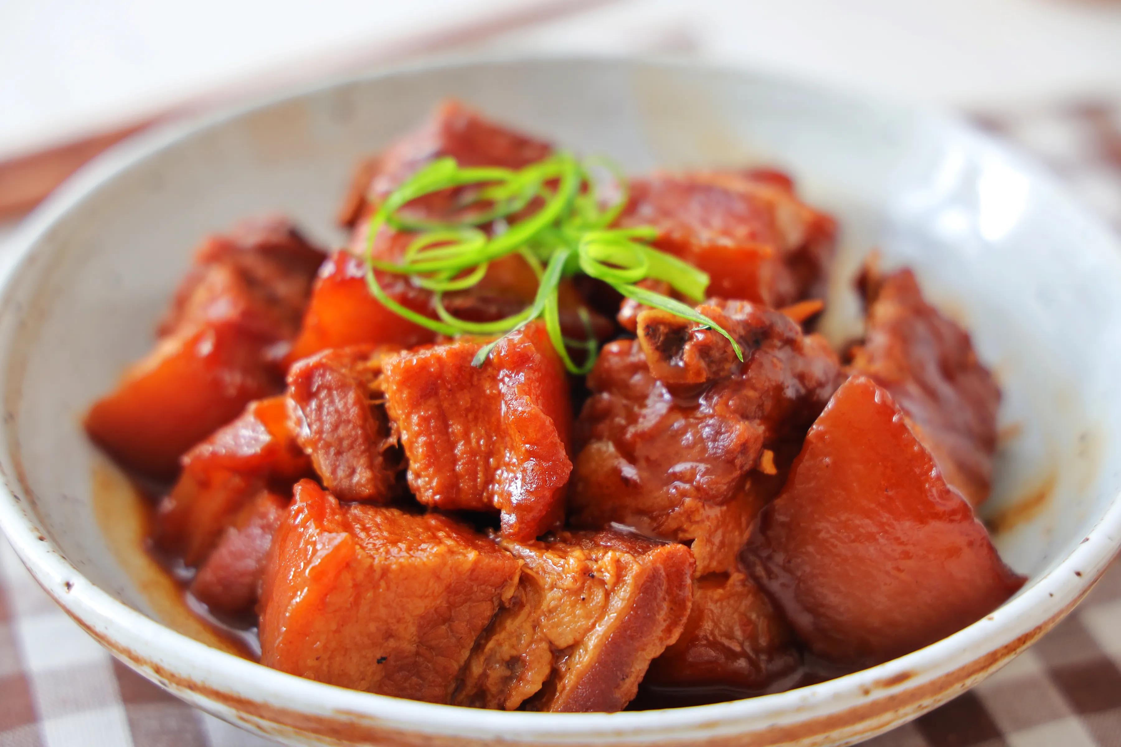 五花肉別紅燒了，教你懶人吃法，一碗醬汁就搞定，鮮香入味
