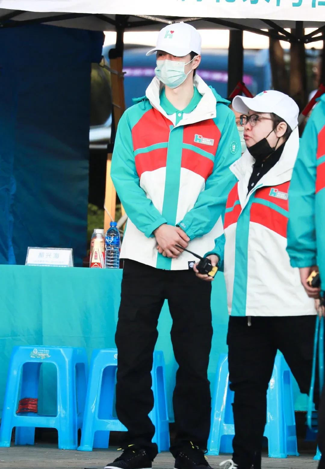 第二批河南的捐款艺人名单公布，王一博随韩红奔赴现场，支援家乡