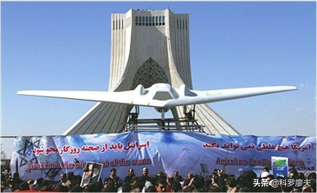 为何伊朗很硬气？手握杀手锏，上万架无人机，感谢美国无私赞助