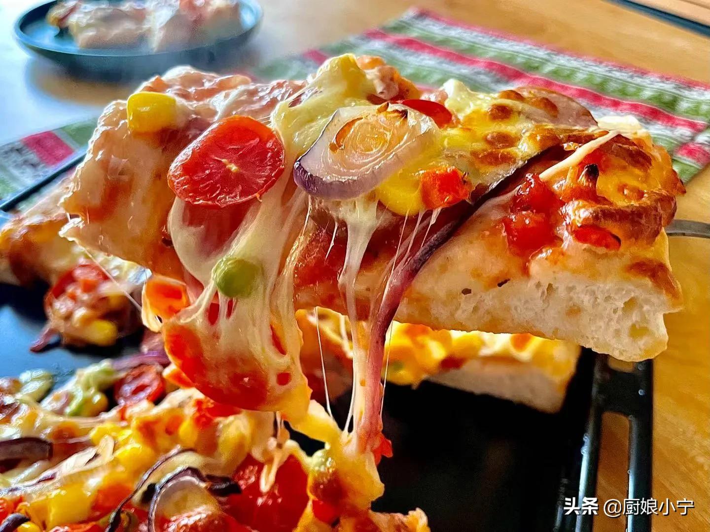 愛吃披薩不用買，學會這配方，外皮酥脆超級拉絲，媲美必勝客