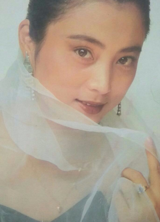 李玲玉的2段婚姻皆“被離婚”，34歲征服猶太富商，力破不合謠言