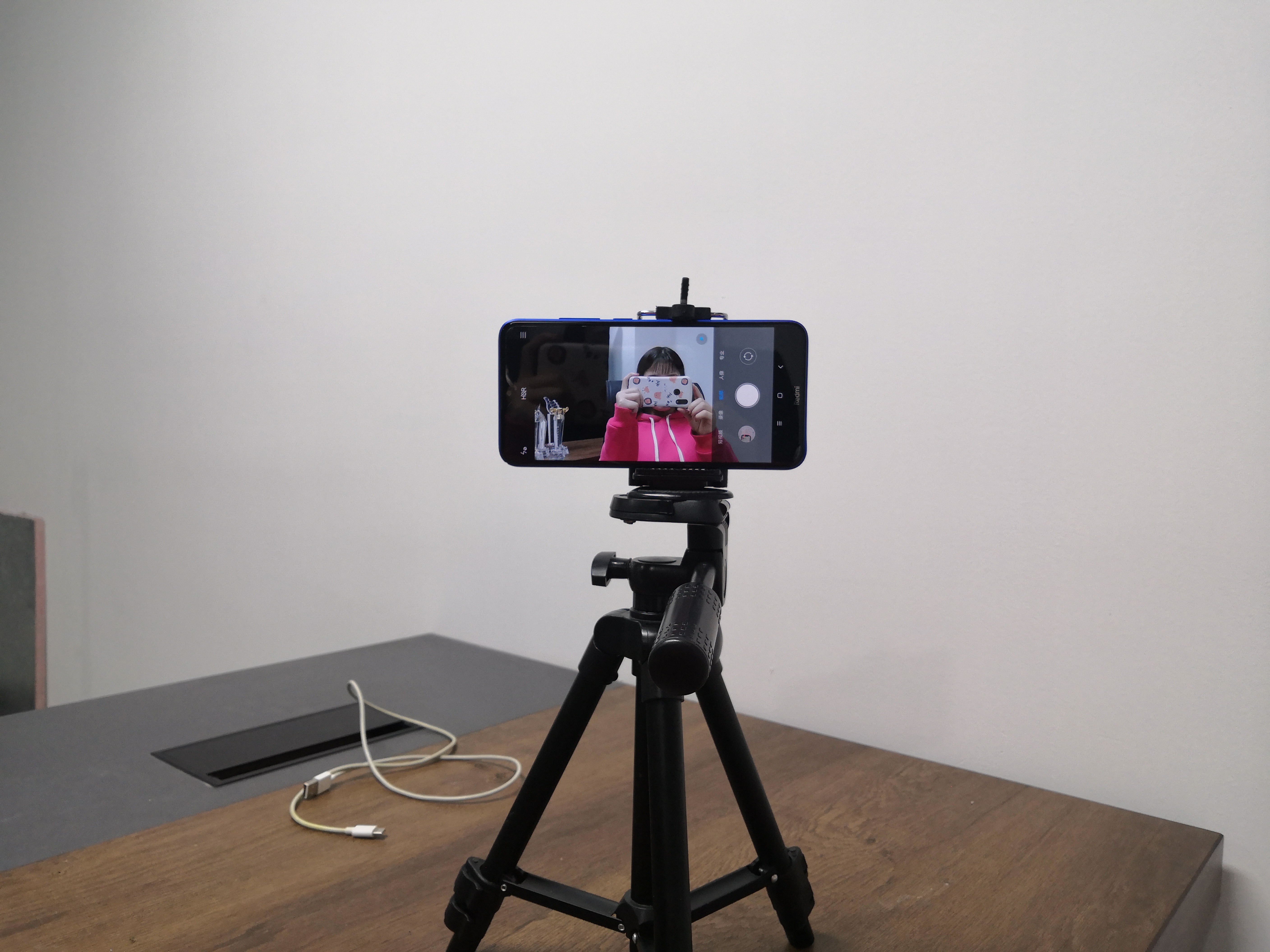 新手如何做自媒体？妹子手把手教你简单操作，只要一部手机就搞定