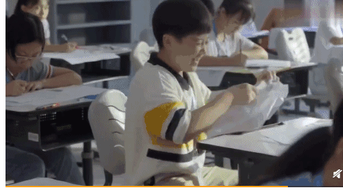 毀掉一個孩子，就讓他待在家裡，一天到晚待在家裡