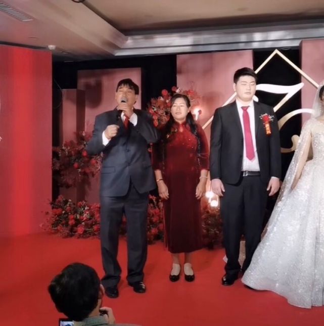 ֱ�����¸���ӻ����ֳ��ӵ��������񣬶��Ӿ�����֮���Ҹ�͵Ц