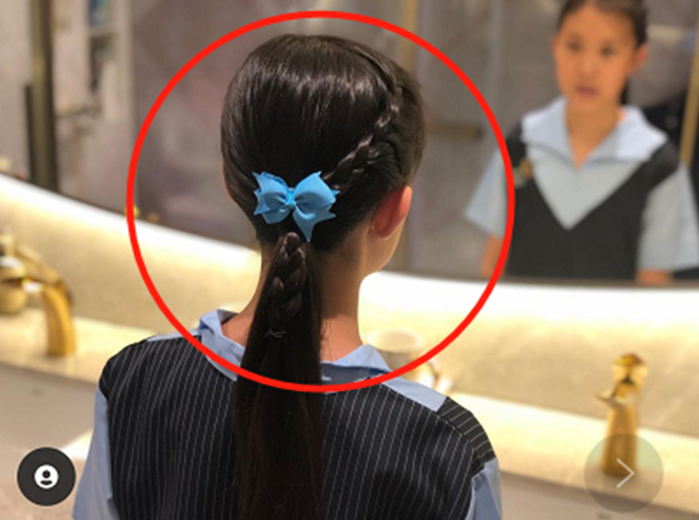 50岁郭可盈罕晒近况，天天给女儿梳头宠爱十足，11岁女儿长相甜美