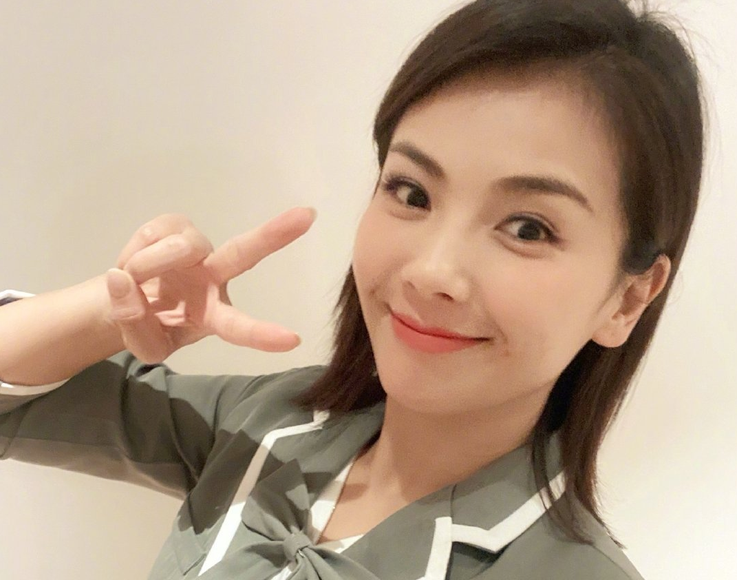 明星刘涛直播首秀，人气直逼薇娅、李佳琦，这女人真厉害