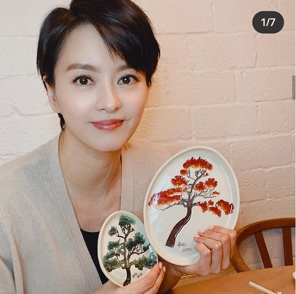 梁詠琪與混血女兒做手工，甩鄭伊健嫁打工族，老公不送豪宅送保險